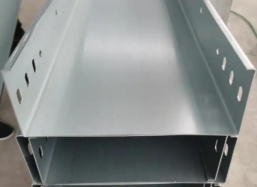 兰州你知道桥架厂用哪些原材料吗？揭秘！