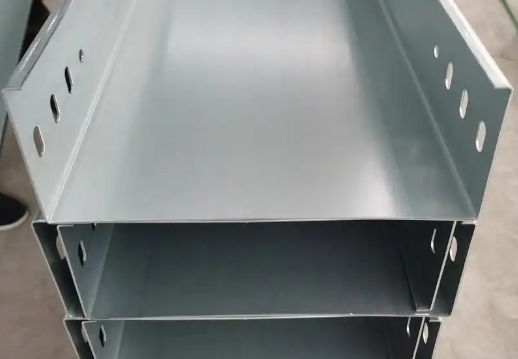 兰州生产电缆桥架，哪些设备是关键？